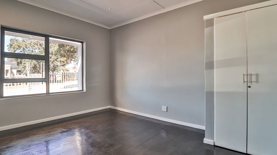 To Let commercial Property for Rent in Newton Park Eastern Cape